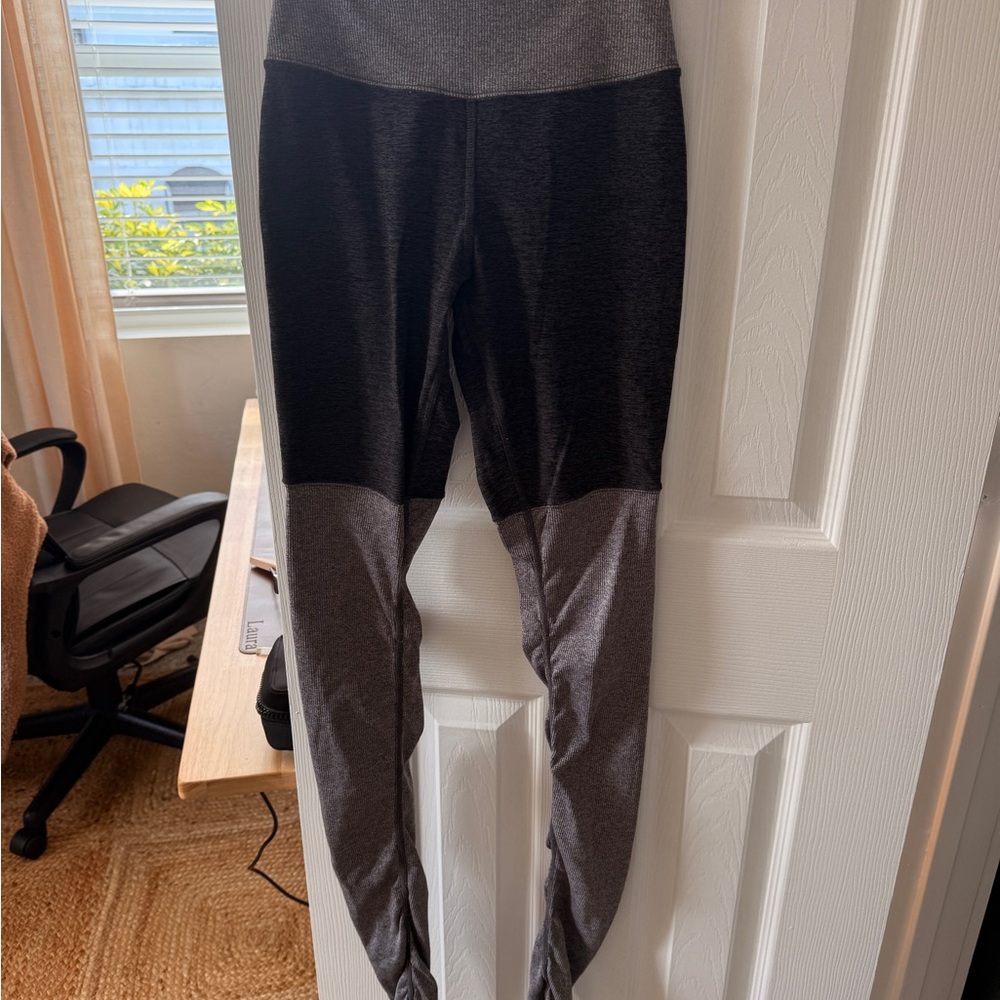 ALO Yoga Black and Gray Leggings